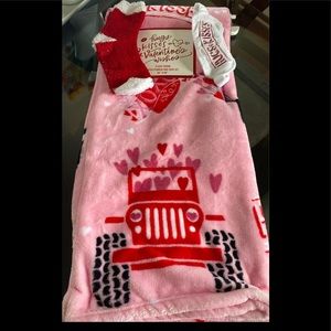 Jeep Wrangler Cherokee Rubicon Plush Throw Blanket